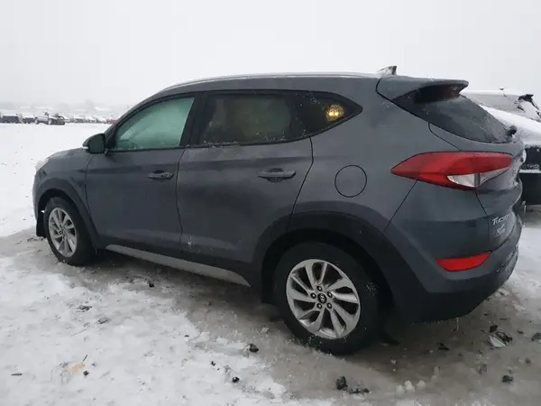 KM8J3CA42HU404657 2017 HYUNDAI TUCSON - Image 2