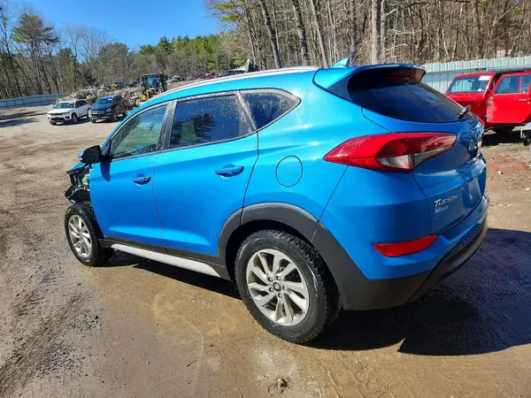 KM8J3CA42HU417442 2017 HYUNDAI TUCSON - Image 2