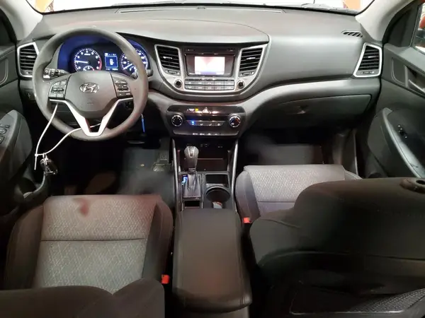 KM8J3CA42HU417750 2017 HYUNDAI TUCSON - Image 8