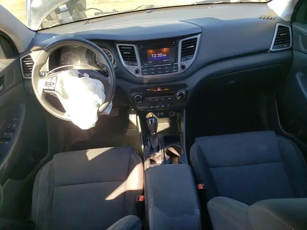 KM8J3CA42HU437710 2017 HYUNDAI TUCSON - Image 8