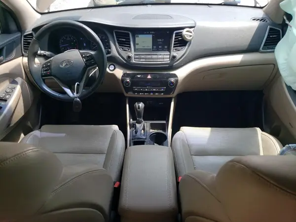 KM8J3CA42HU441255 2017 HYUNDAI TUCSON - Image 8