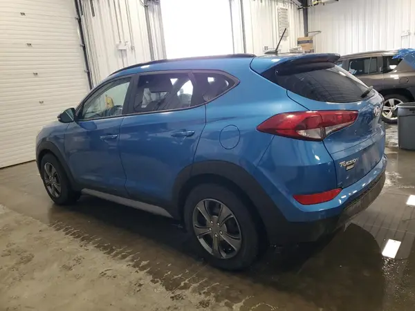 KM8J3CA42HU451946 2017 HYUNDAI TUCSON - Image 2