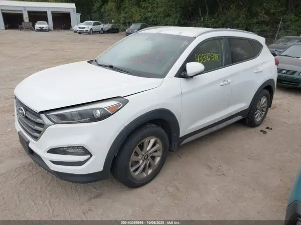 KM8J3CA42HU468911 2017 HYUNDAI TUCSON - Image 2