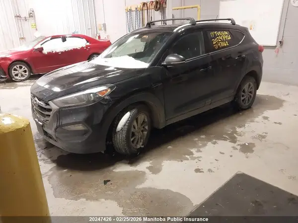 KM8J3CA42HU471162 2017 HYUNDAI TUCSON - Image 2