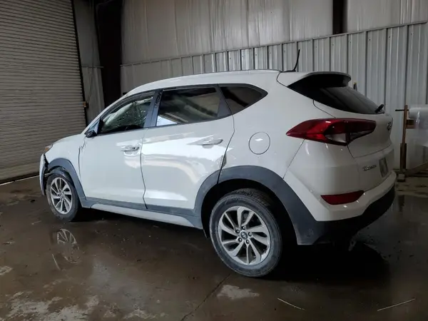 KM8J3CA42HU474613 2017 HYUNDAI TUCSON - Image 2