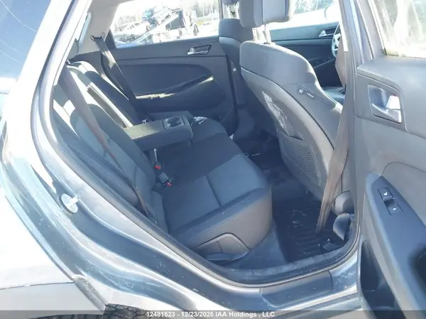 KM8J3CA42HU475986 2017 HYUNDAI TUCSON - Image 8