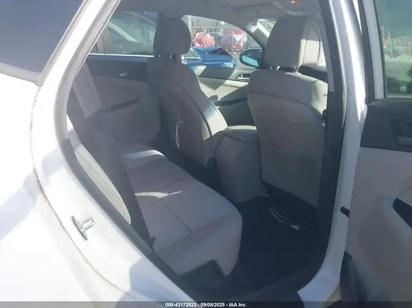 KM8J3CA42HU479312 2017 HYUNDAI TUCSON - Image 8
