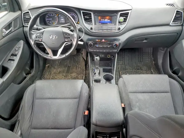 KM8J3CA42HU486759 2017 HYUNDAI TUCSON - Image 8