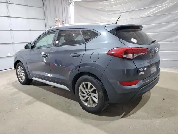 KM8J3CA42HU498572 2017 HYUNDAI TUCSON - Image 2