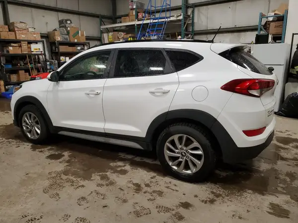 KM8J3CA42HU505925 2017 HYUNDAI TUCSON - Image 2