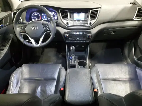 KM8J3CA42HU505925 2017 HYUNDAI TUCSON - Image 8