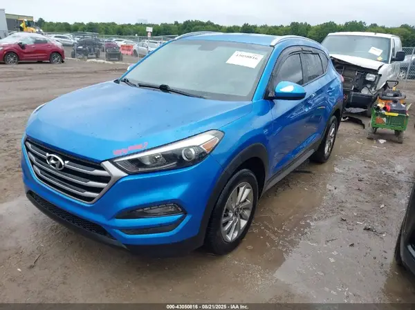 KM8J3CA42HU518495 2017 HYUNDAI TUCSON - Image 2