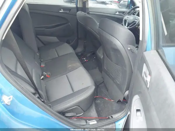 KM8J3CA42HU518495 2017 HYUNDAI TUCSON - Image 8