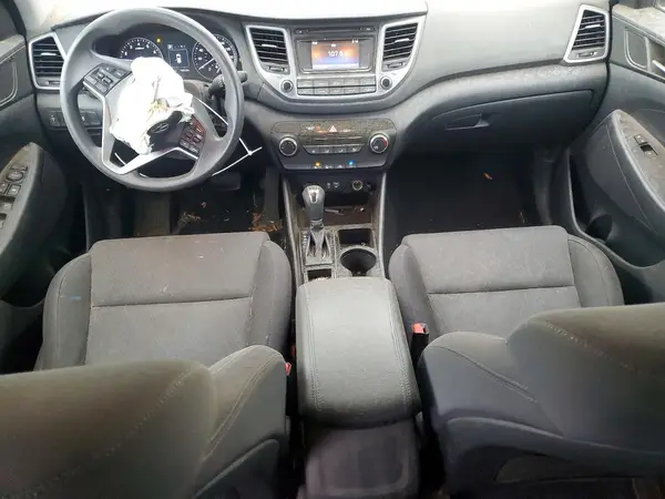 KM8J3CA42HU521624 2017 HYUNDAI TUCSON - Image 8