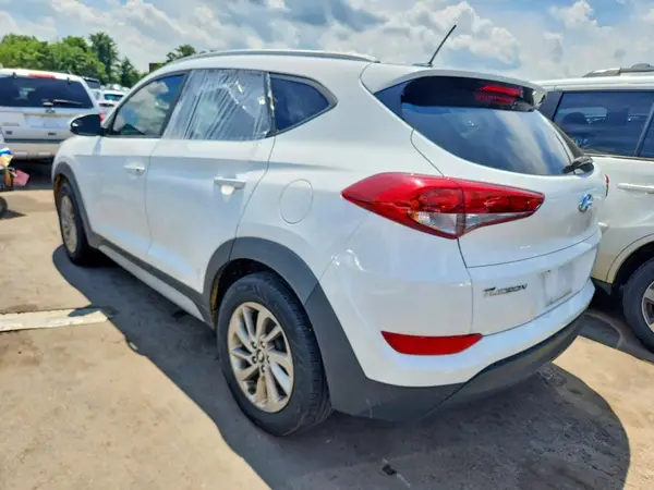 KM8J3CA42HU552453 2017 HYUNDAI TUCSON - Image 2