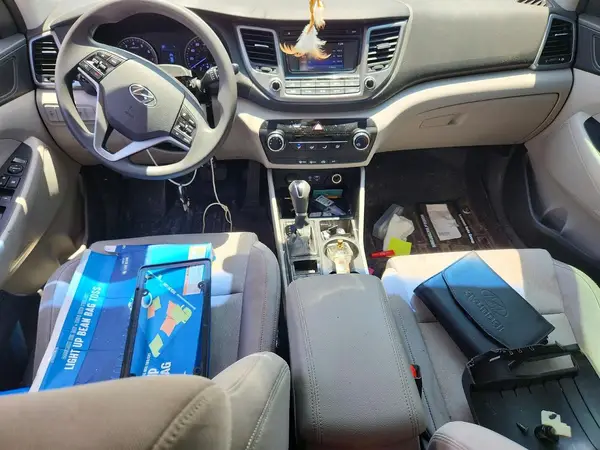 KM8J3CA42HU552453 2017 HYUNDAI TUCSON - Image 8