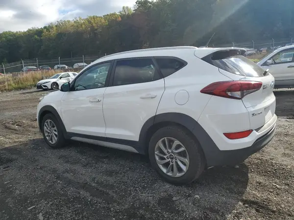 KM8J3CA42HU569642 2017 HYUNDAI TUCSON - Image 2