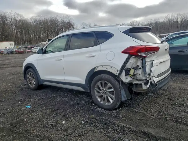 KM8J3CA42HU583878 2017 HYUNDAI TUCSON - Image 2
