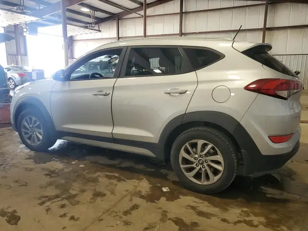 KM8J3CA42HU585128 2017 HYUNDAI TUCSON - Image 2