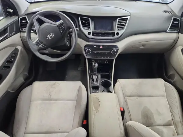 KM8J3CA42JU596880 2018 HYUNDAI TUCSON - Image 8