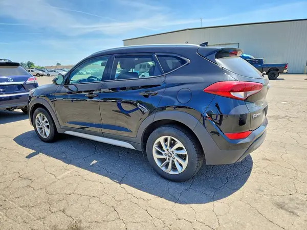 KM8J3CA42JU607697 2018 HYUNDAI TUCSON - Image 2