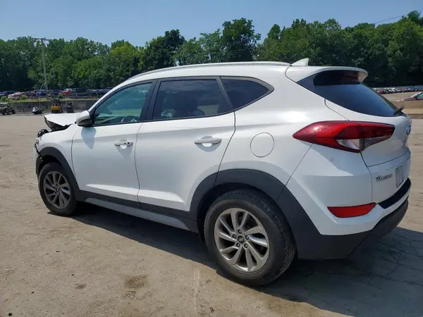 KM8J3CA42JU613337 2018 HYUNDAI TUCSON - Image 2