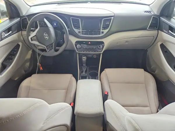 KM8J3CA42JU617954 2018 HYUNDAI TUCSON - Image 8