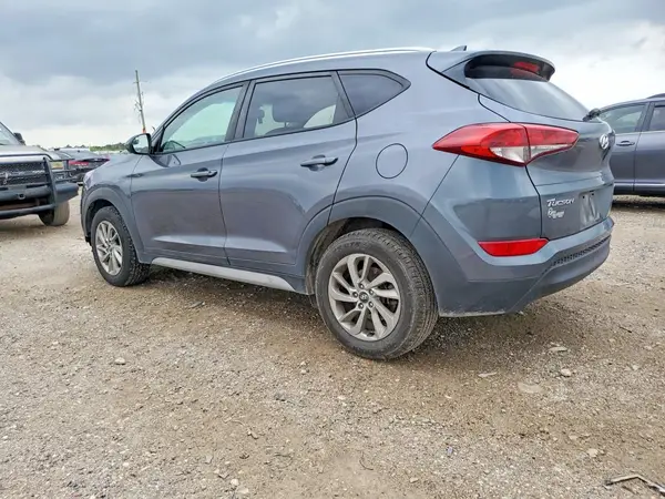 KM8J3CA42JU621308 2018 HYUNDAI TUCSON - Image 2