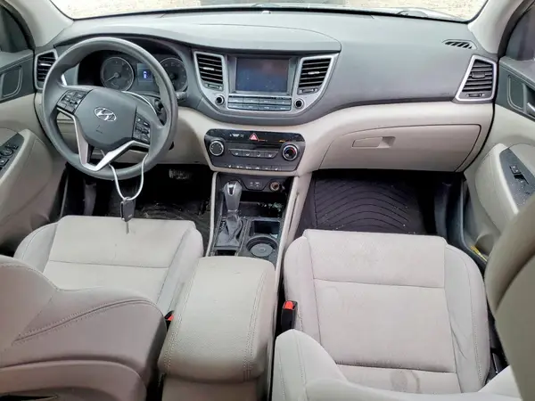 KM8J3CA42JU621308 2018 HYUNDAI TUCSON - Image 8
