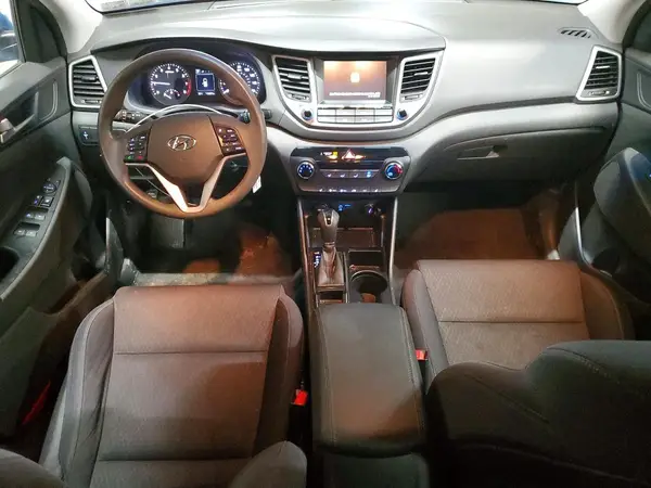 KM8J3CA42JU621454 2018 HYUNDAI TUCSON - Image 8
