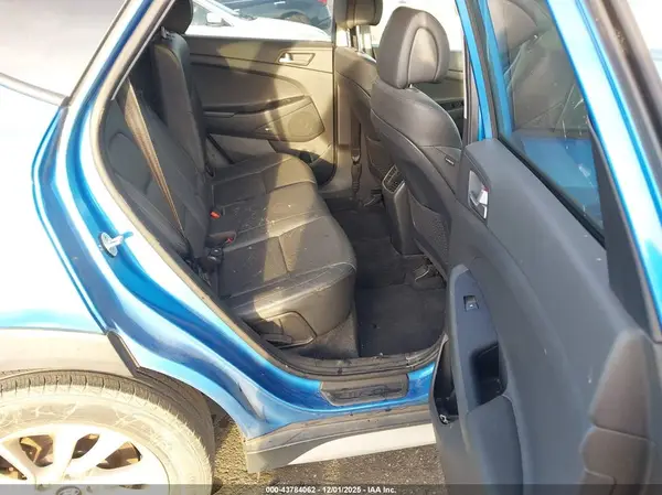 KM8J3CA42JU628680 2018 HYUNDAI TUCSON - Image 8