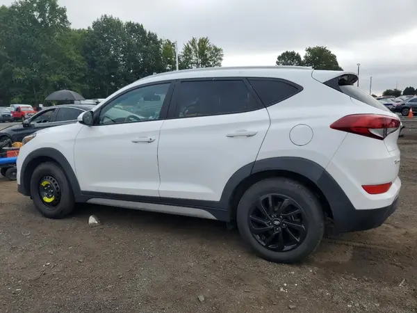 KM8J3CA42JU629585 2018 HYUNDAI TUCSON - Image 2