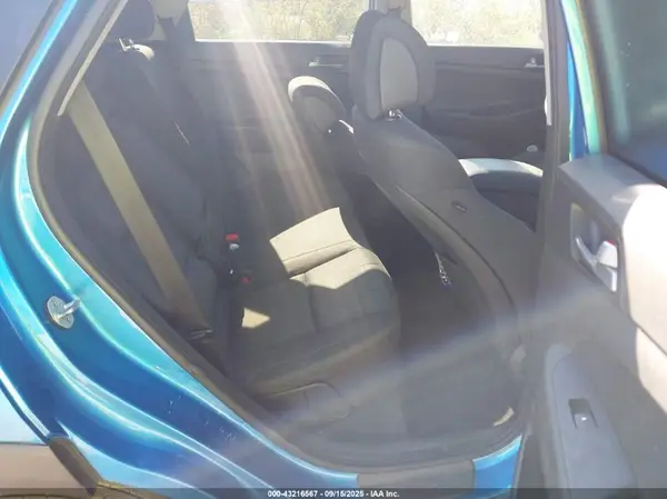 KM8J3CA42JU640344 2018 HYUNDAI TUCSON - Image 8