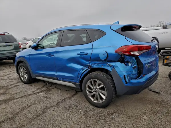 KM8J3CA42JU643339 2018 HYUNDAI TUCSON - Image 2