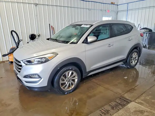 KM8J3CA42JU649481 2018 HYUNDAI TUCSON - Image 1