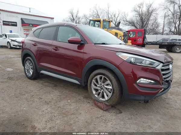 KM8J3CA42JU654342 2018 HYUNDAI TUCSON - Image 1
