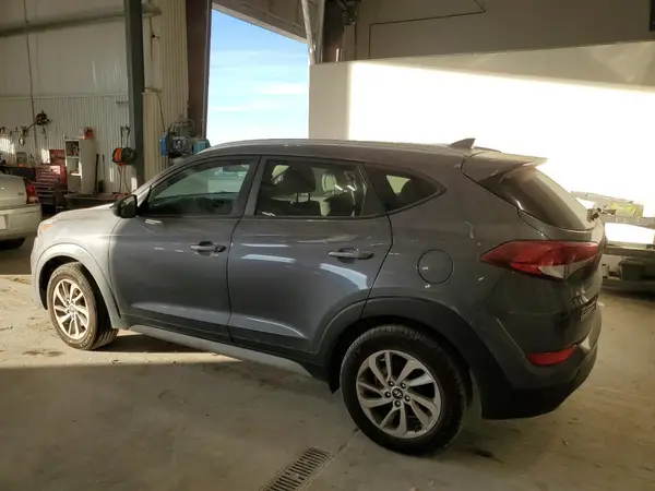 KM8J3CA42JU654874 2018 HYUNDAI TUCSON - Image 2