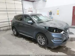 KM8J3CA42JU666622 2018 HYUNDAI TUCSON