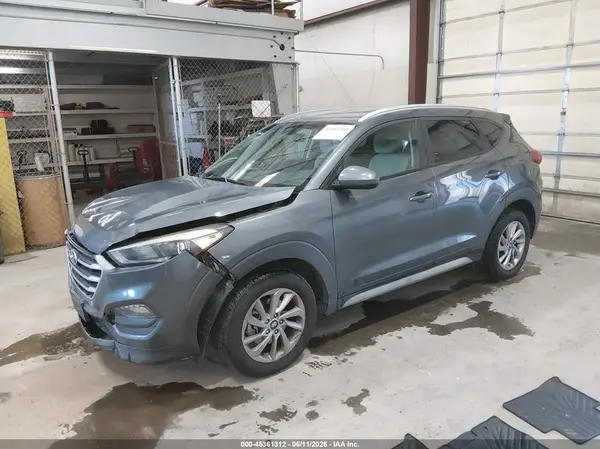 KM8J3CA42JU666622 2018 HYUNDAI TUCSON - Image 2
