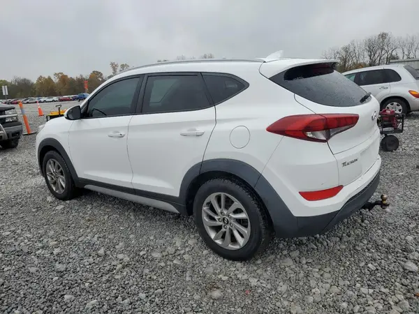 KM8J3CA42JU671450 2018 HYUNDAI TUCSON - Image 2