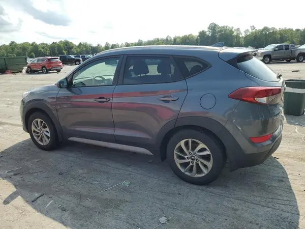 KM8J3CA42JU675935 2018 HYUNDAI TUCSON - Image 2
