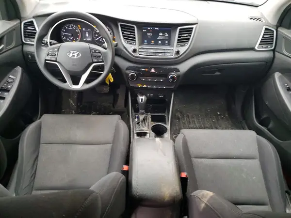 KM8J3CA42JU676213 2018 HYUNDAI TUCSON - Image 8