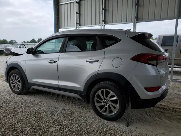 KM8J3CA42JU696025 2018 HYUNDAI TUCSON - Image 2