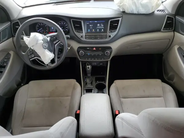 KM8J3CA42JU696025 2018 HYUNDAI TUCSON - Image 8