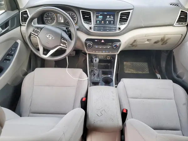 KM8J3CA42JU728455 2018 HYUNDAI TUCSON - Image 8