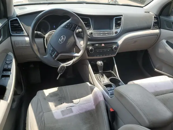 KM8J3CA42JU729265 2018 HYUNDAI TUCSON - Image 8