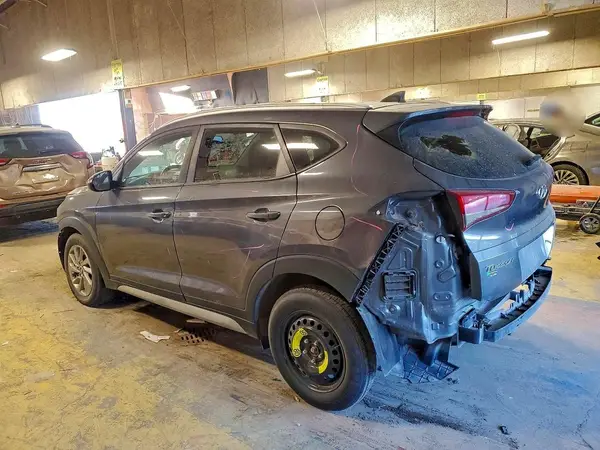 KM8J3CA42JU730500 2018 HYUNDAI TUCSON - Image 2