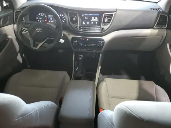 KM8J3CA42JU731422 2018 HYUNDAI TUCSON - Image 8