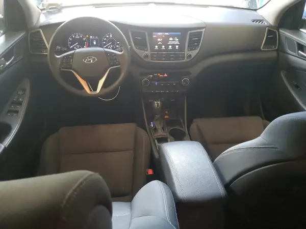 KM8J3CA42JU732442 2018 HYUNDAI TUCSON - Image 8