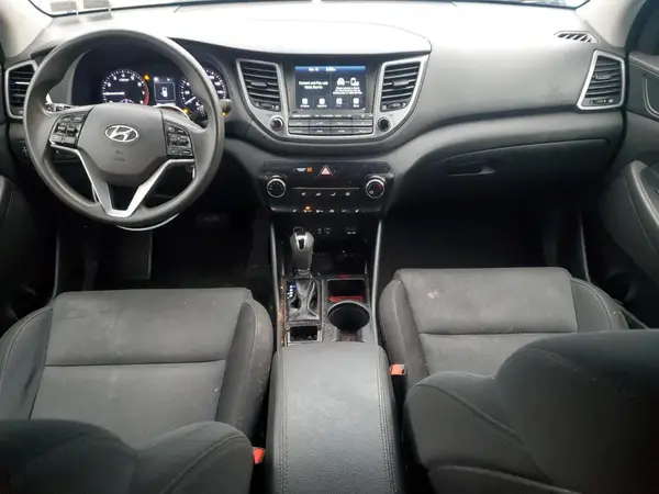 KM8J3CA42JU738953 2018 HYUNDAI TUCSON - Image 8